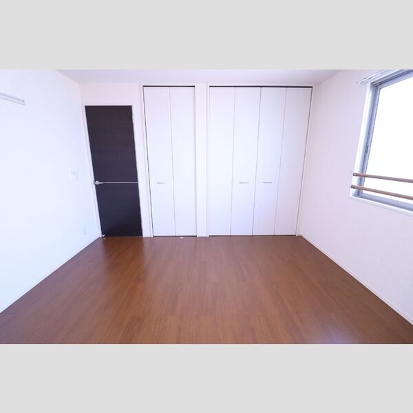 その他 (北側洋室)