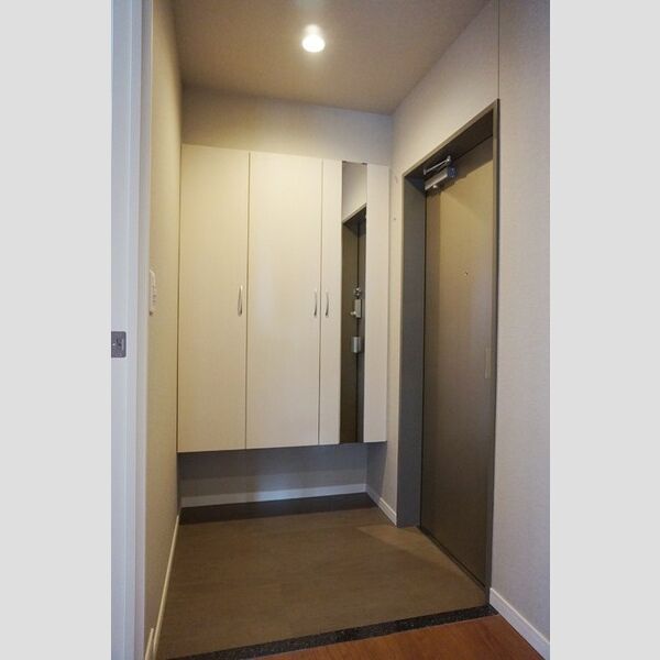 玄関 (シューズボックス)