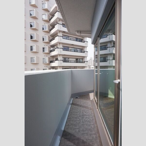 その他設備 (バルコニー)