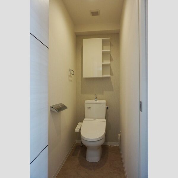 トイレ (温水洗浄暖房便座)