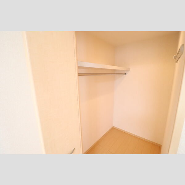 収納 (ウォークインクローゼット)