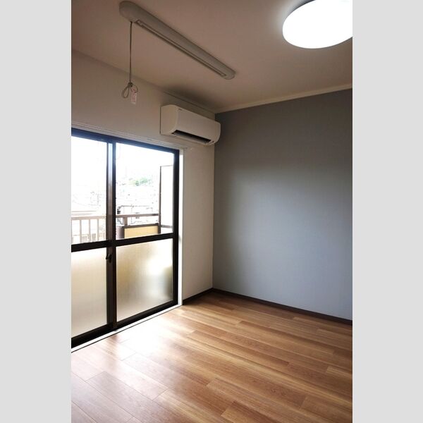 その他 (洋室にもLED居室照明・エアコン完備)