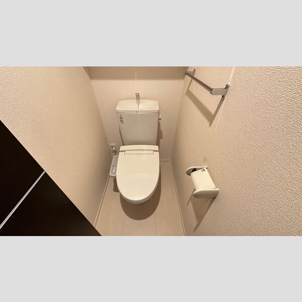 トイレ (温水洗浄暖房便座)