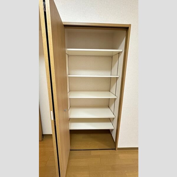 収納 (物入)