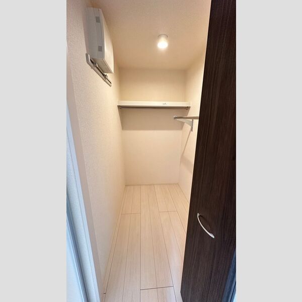 収納 (ウォークインクローゼット)