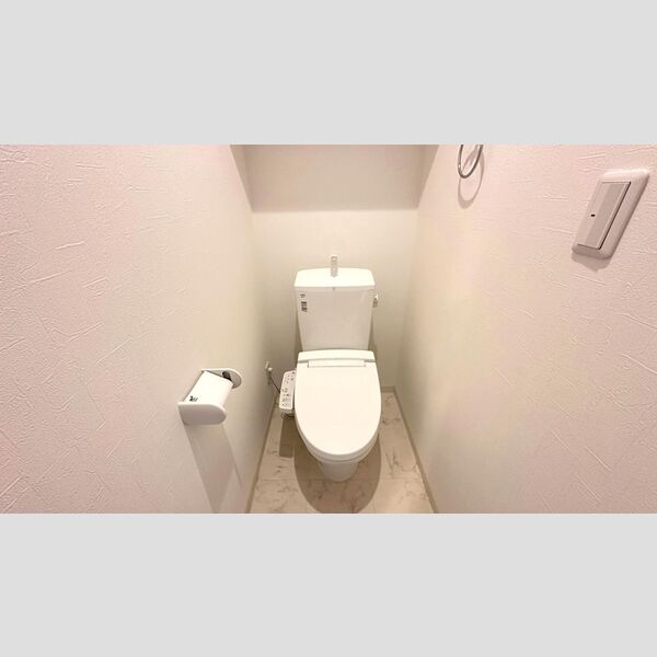 トイレ (温水洗浄暖房便座)