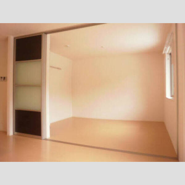 その他 (南側洋室)