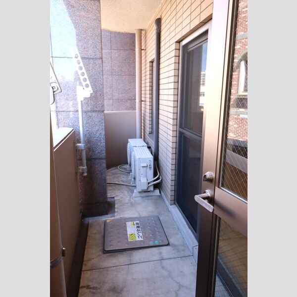 バルコニー・ベランダ (バルコニー)