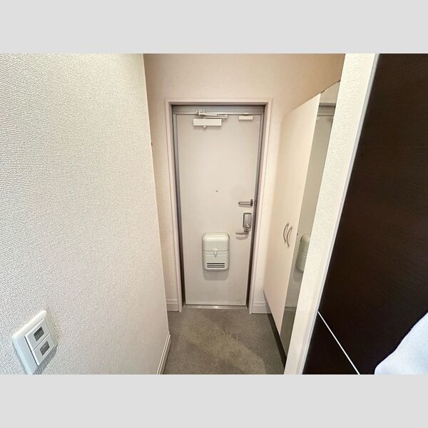 玄関 (玄関)