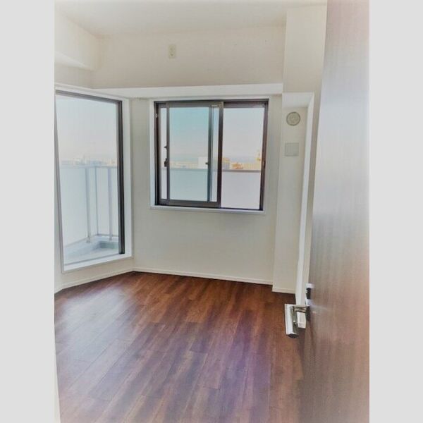 その他 (西側洋室)