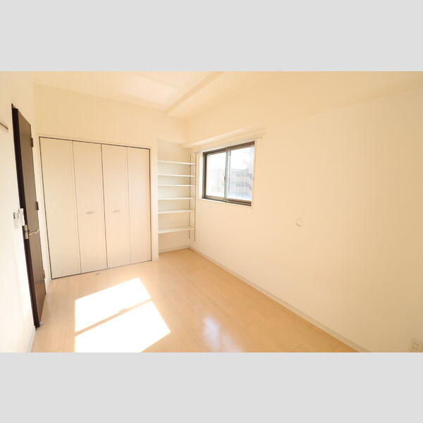 その他 (北側洋室)