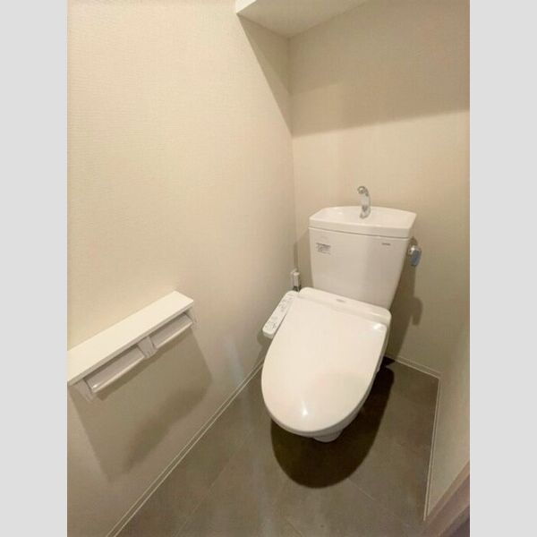 トイレ (温水洗浄暖房便座)