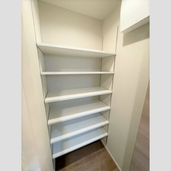 その他設備 (シューズクローク)