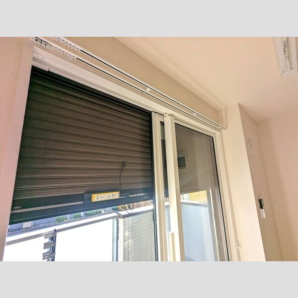 その他設備 (シャッター雨戸)