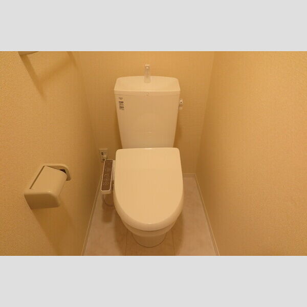 トイレ (温水洗浄暖房便座)