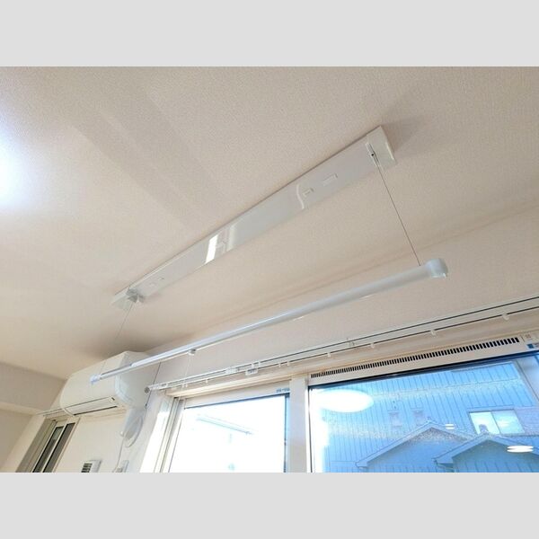 その他設備 (室内物干し)