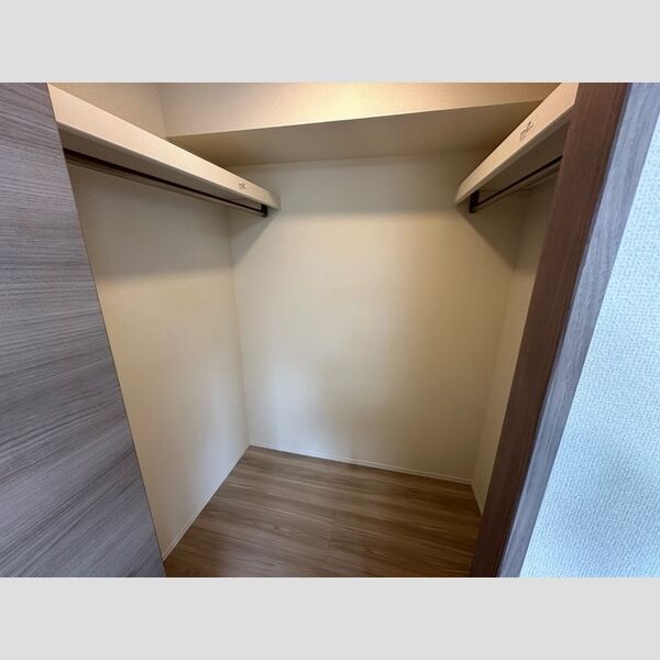 収納 (ウォークインクローゼット)