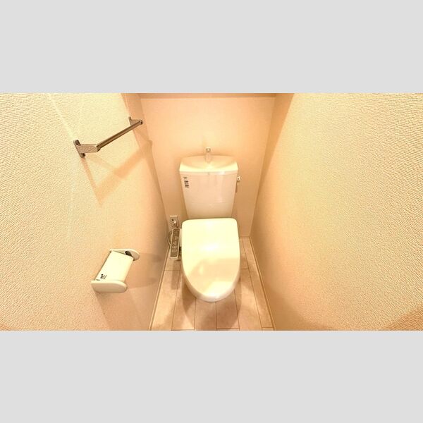 トイレ (温水洗浄暖房便座)