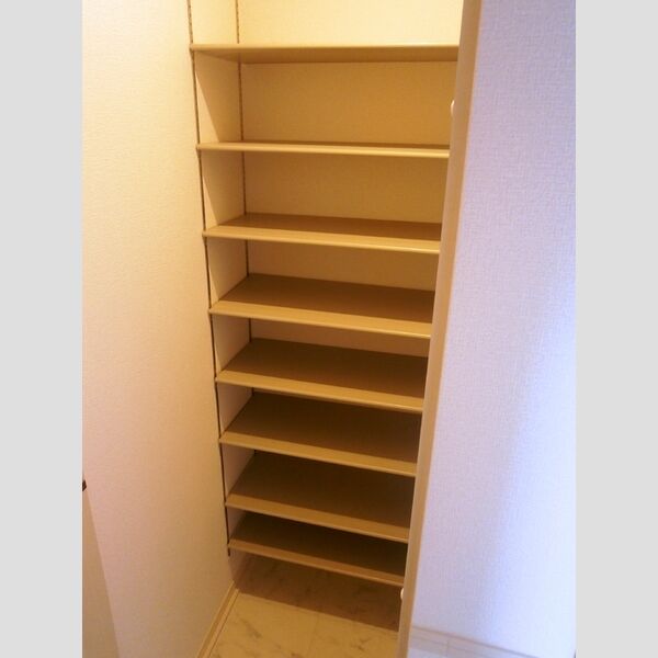 玄関 (シューズクローク)