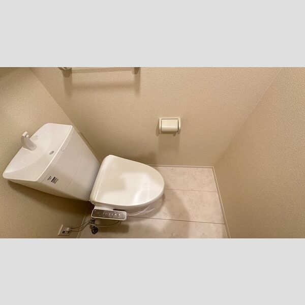 トイレ (温水洗浄暖房便座)