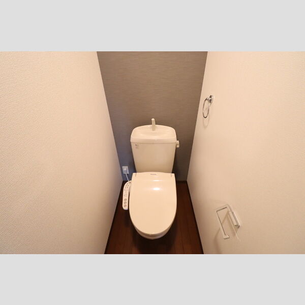 トイレ (温水洗浄暖房便座)