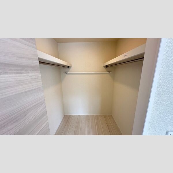 収納 (ウォークインクローゼット)