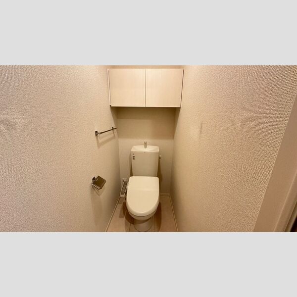 トイレ (温水洗浄暖房便座)