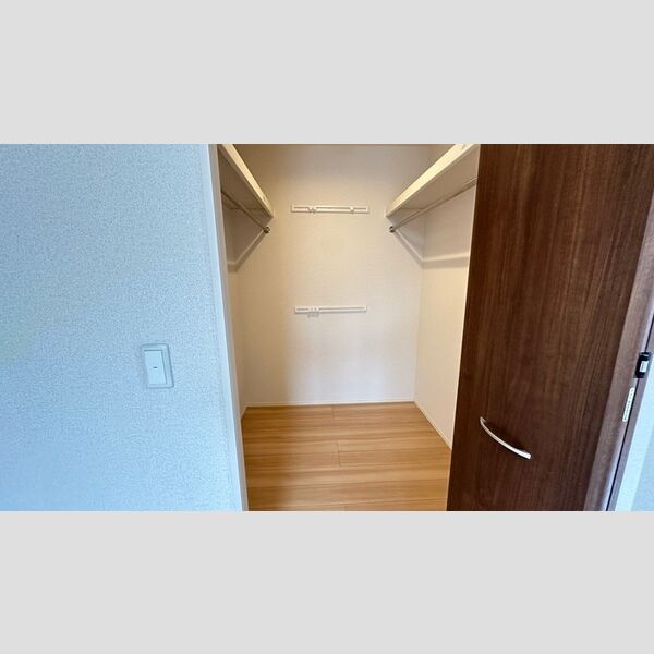 収納 (ウォークインクローゼット)