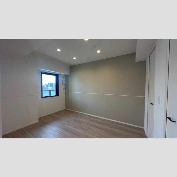 その他 (南側洋室)