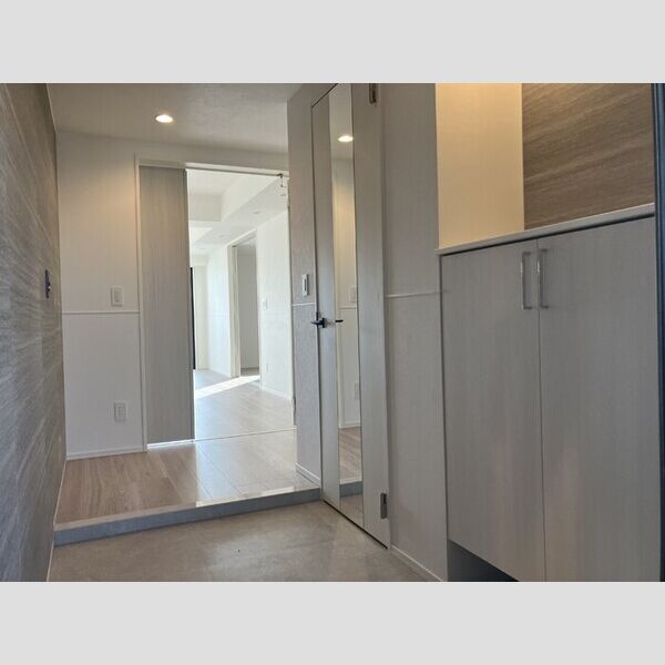 玄関 (玄関収納)