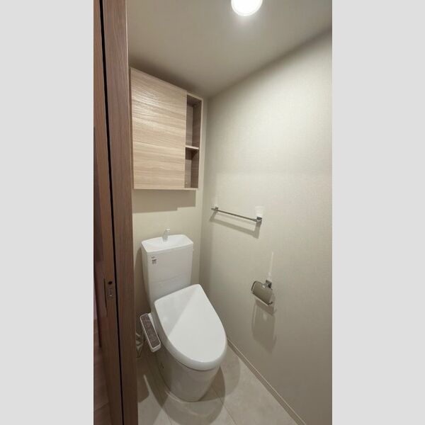 トイレ (温水洗浄暖房便座)