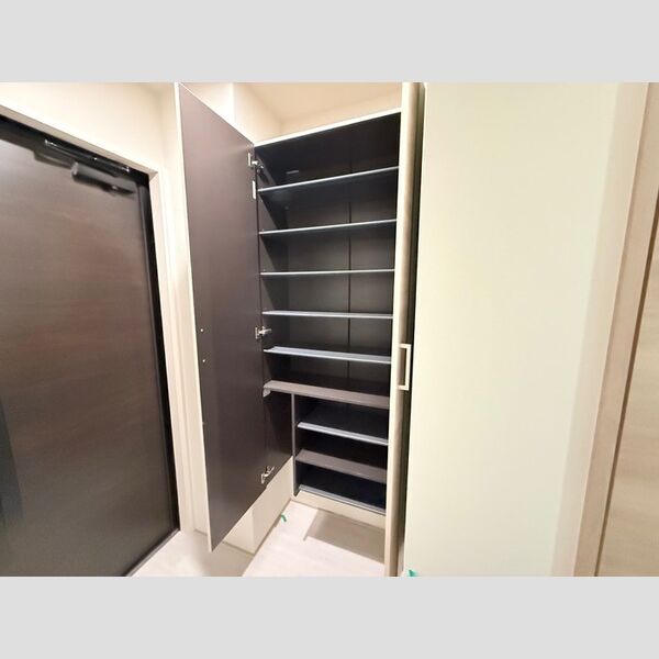 玄関 (シューズボックス)