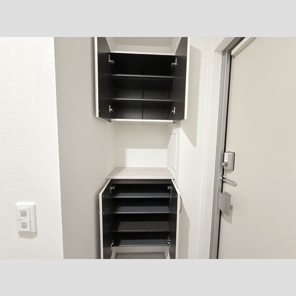 玄関 (シューズボックス)