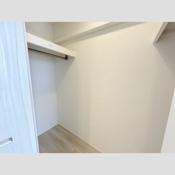 収納 (ウォークインクローゼット)