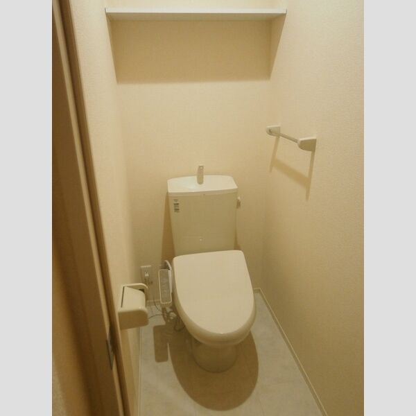 トイレ (温水洗浄暖房便座)