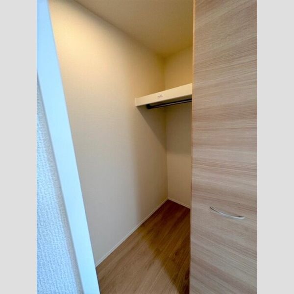 収納 (洋室クローゼット)