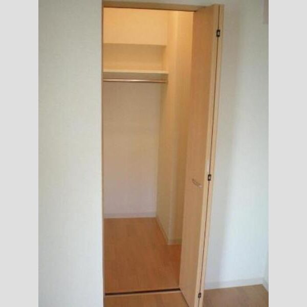 収納 (ウォークインクローゼット)