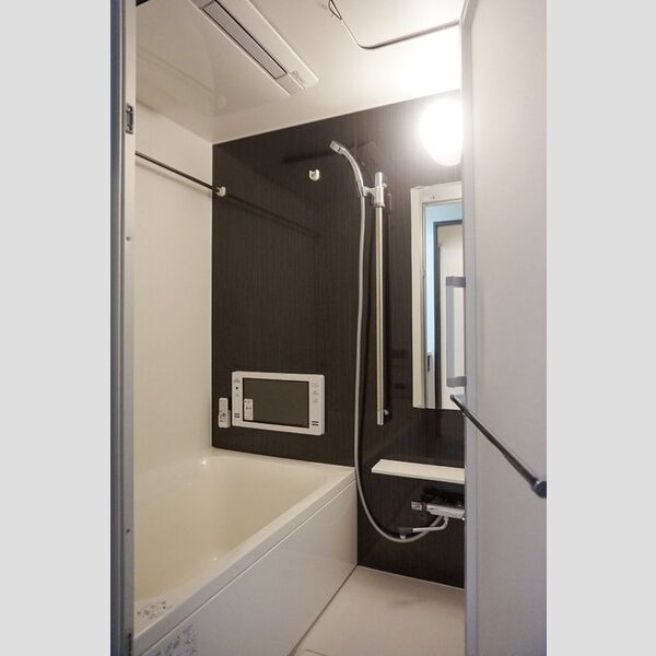 バス (浴室　乾燥換気扇付)