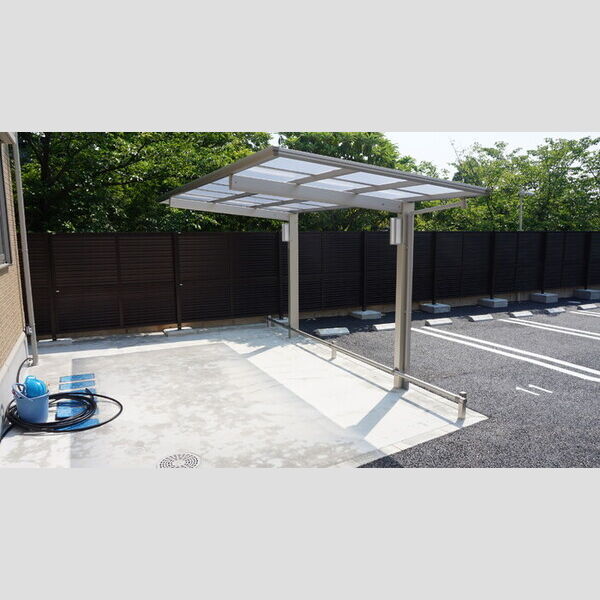 現地周辺 (駐輪場)