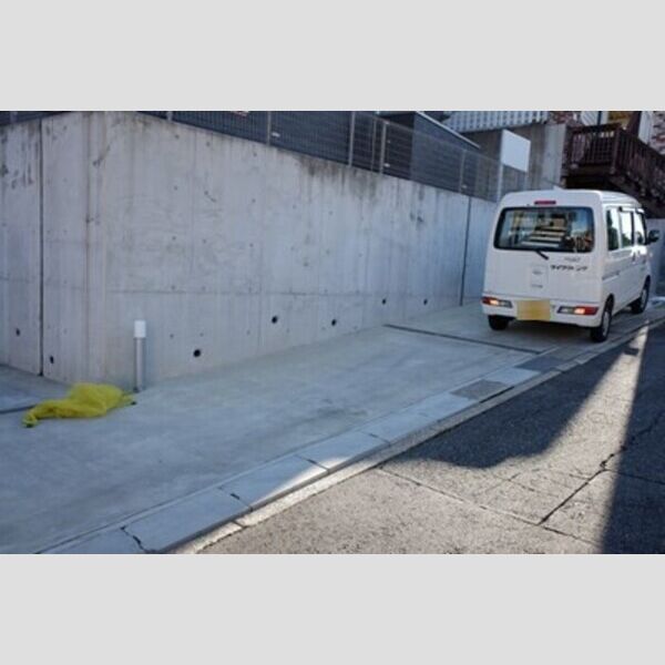 駐車場 (駐車場)