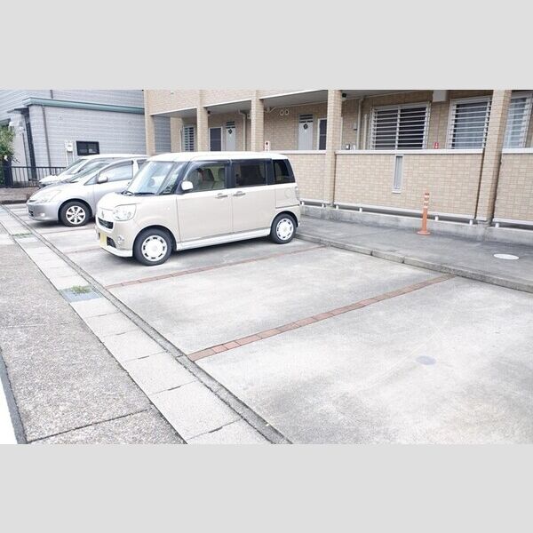駐車場 (駐車場)