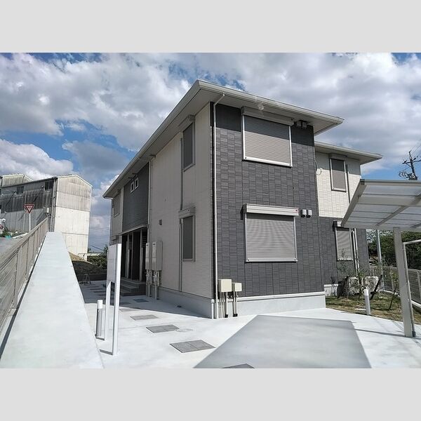 現地周辺 (駐輪場)