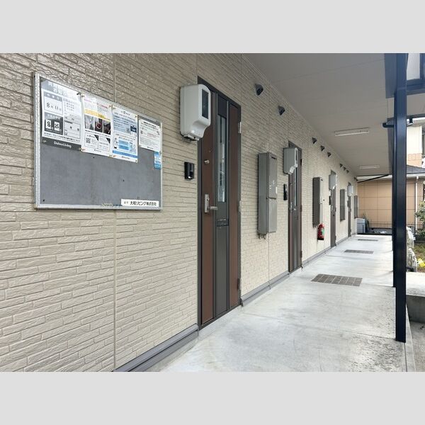 現地周辺 (共用廊下)