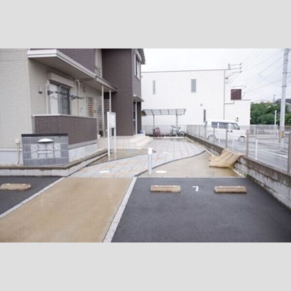 駐車場 (駐車場)