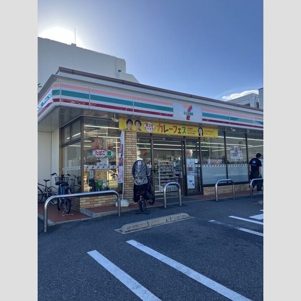 現地周辺 (セブンイレブン名古屋高社2丁目店(482m))