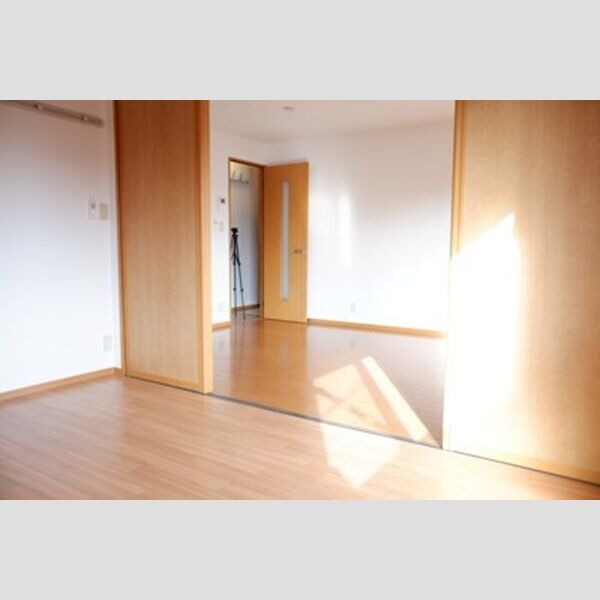 居室・リビング (洋室→リビング)