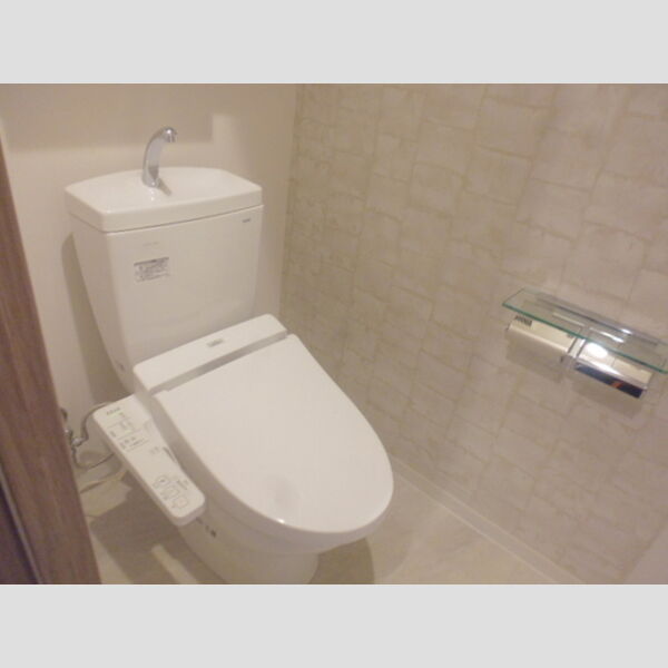 トイレ (トイレ(温水洗浄暖房便座あり))