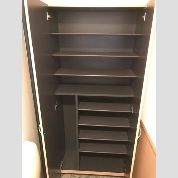 その他 (下駄箱)