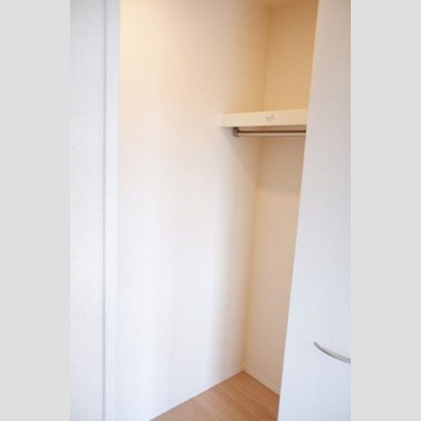 居室・リビング (ウォークインクローゼット)