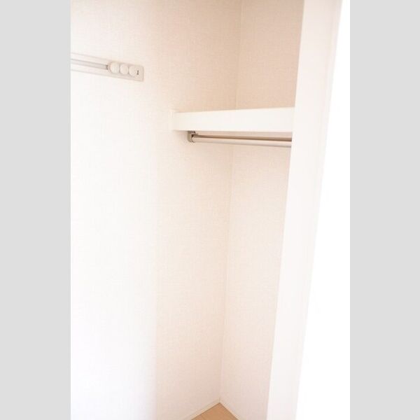 居室・リビング (ウオークインクローゼット)